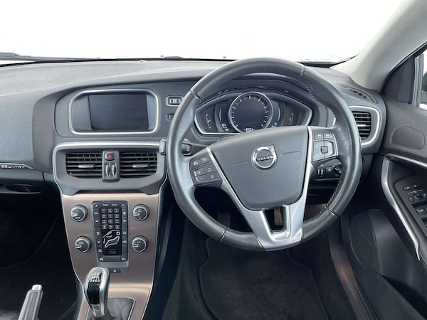 Used Volvo V40 2017 for sale - 76319148: Photo 35