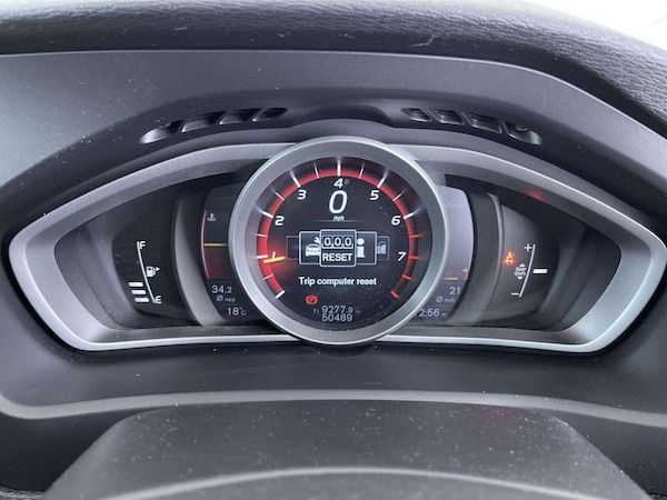 Used Volvo V40 2017 for sale - 76319148: Photo 39