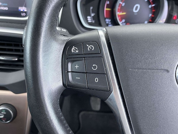 Used Volvo V40 2017 for sale - 76319148: Photo 52