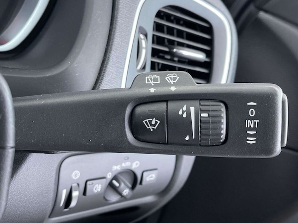Used Volvo V40 2017 for sale - 76319148: Photo 55