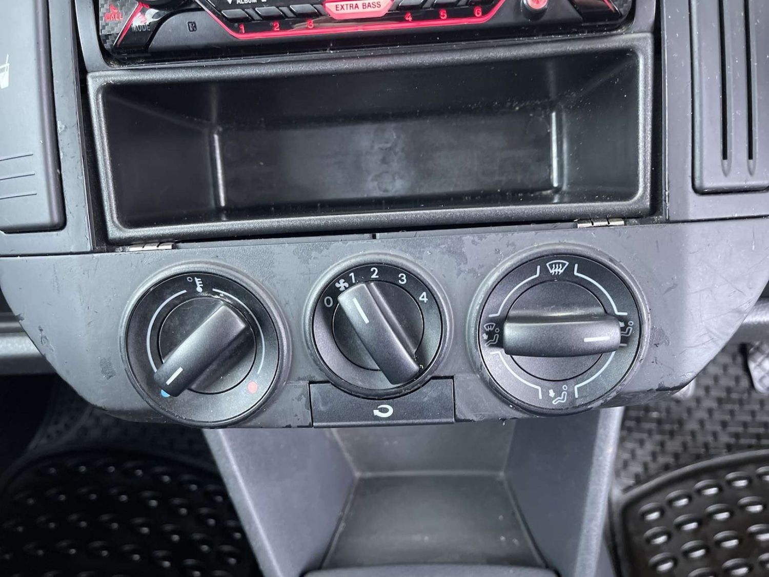 Used Volkswagen Polo 2005 for sale - 77452519: Photo 40