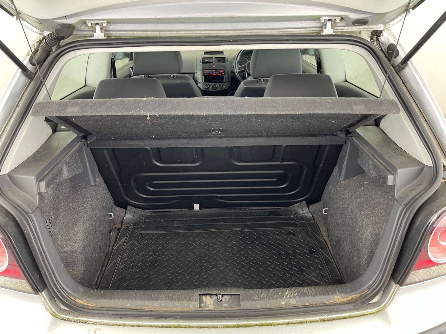 Used Volkswagen Polo 2005 for sale - 77452519: Photo 6