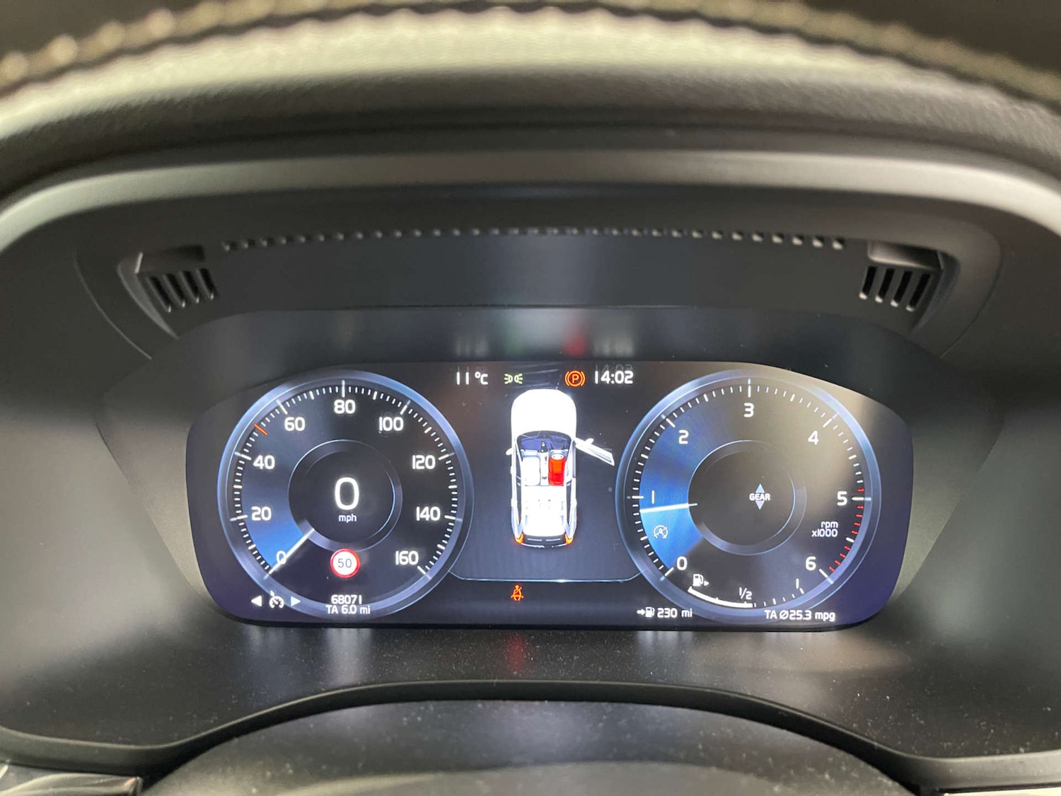 Used Volvo XC60 2018 for sale - 77392217: Photo 13