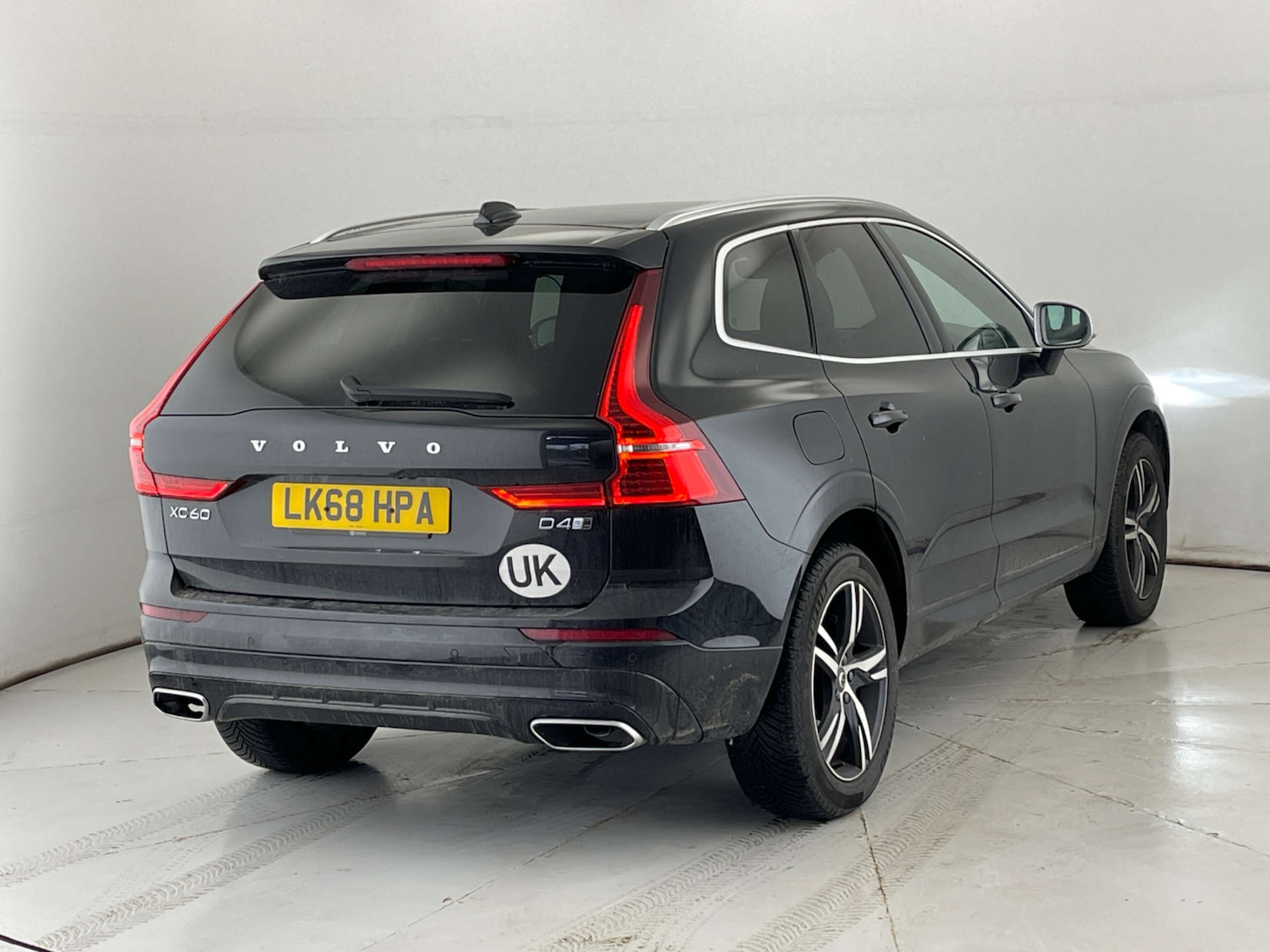 Used Volvo XC60 2018 for sale - 77392217: Photo 4