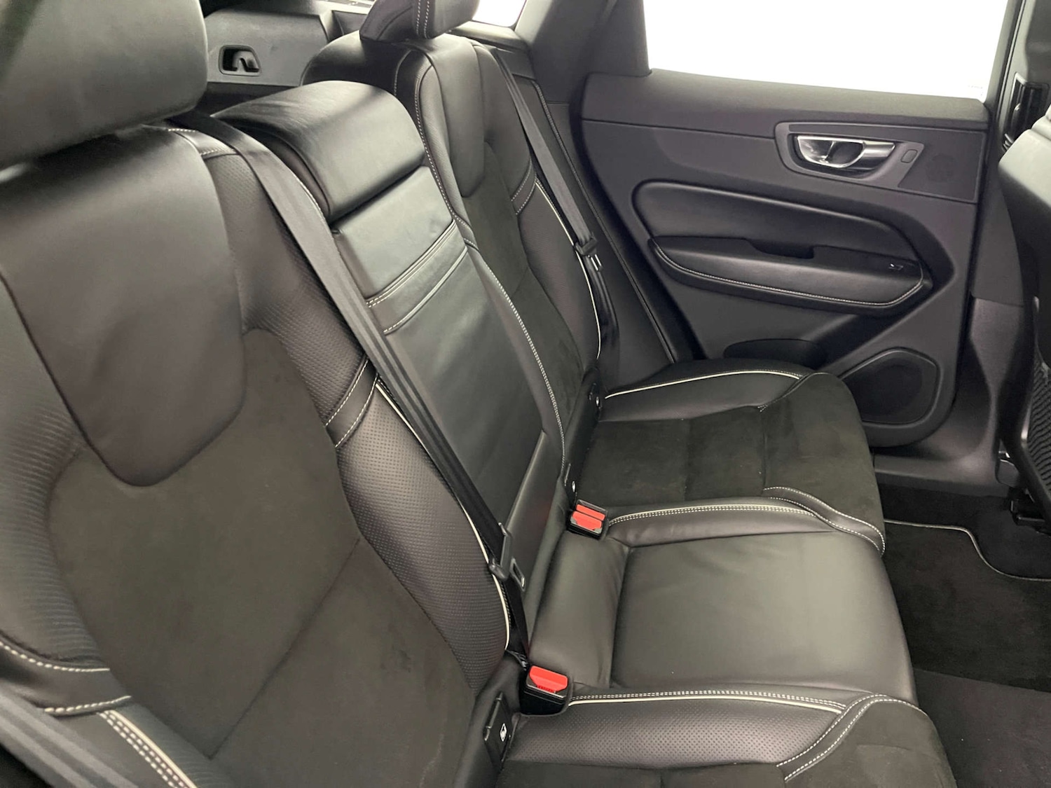 Used Volvo XC60 2018 for sale - 77392217: Photo 8