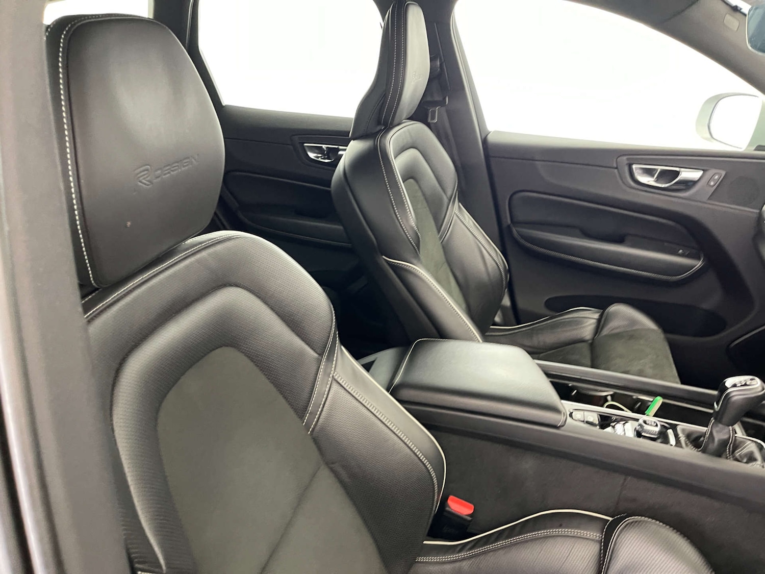 Used Volvo XC60 2018 for sale - 77392217: Photo 9