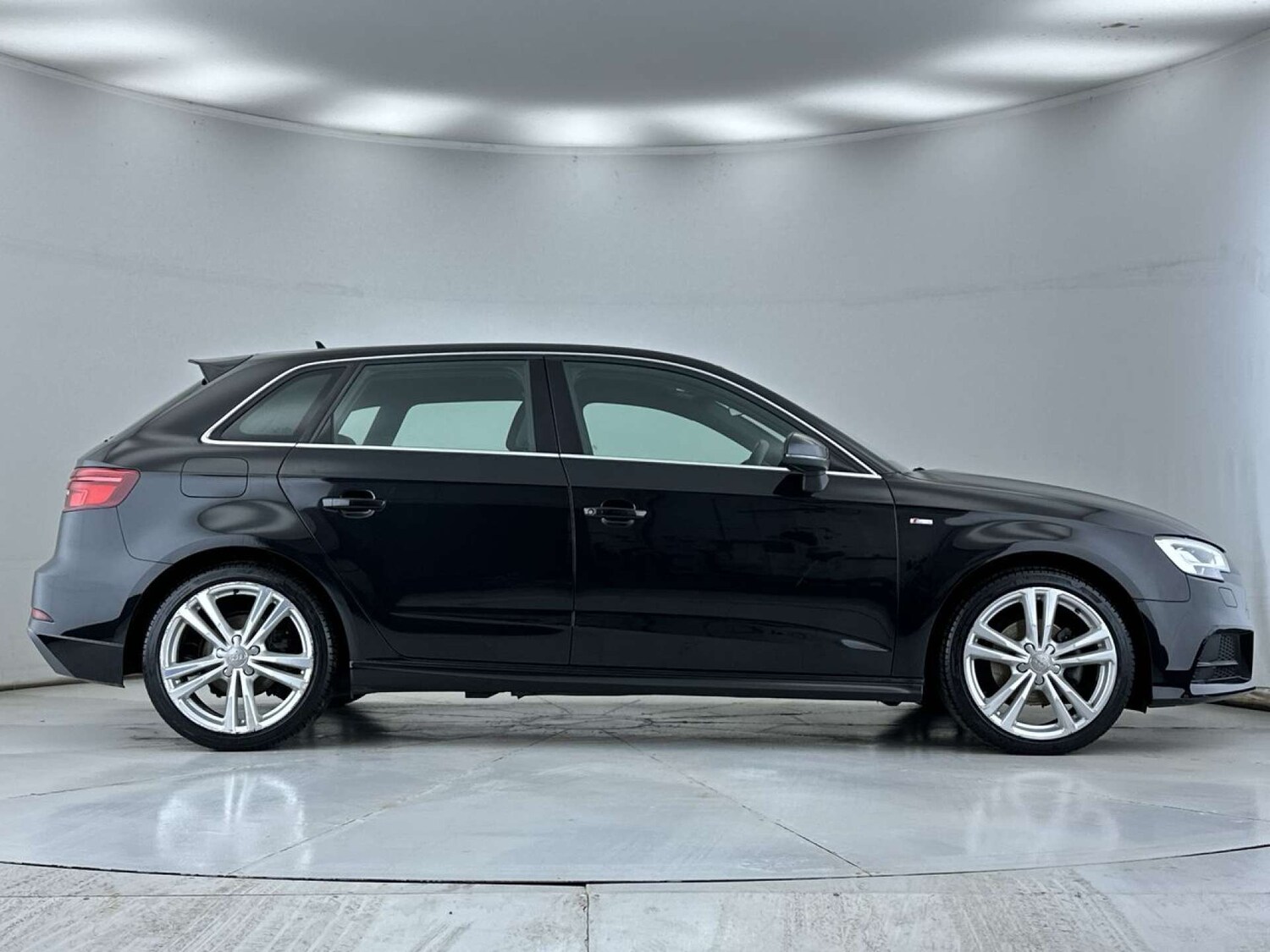 Used Audi A3 2017 for sale - 77932010: Photo 15