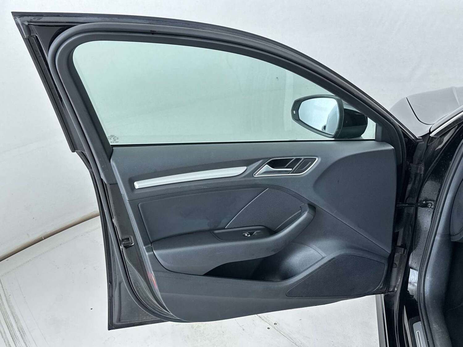 Used Audi A3 2017 for sale - 77932010: Photo 27