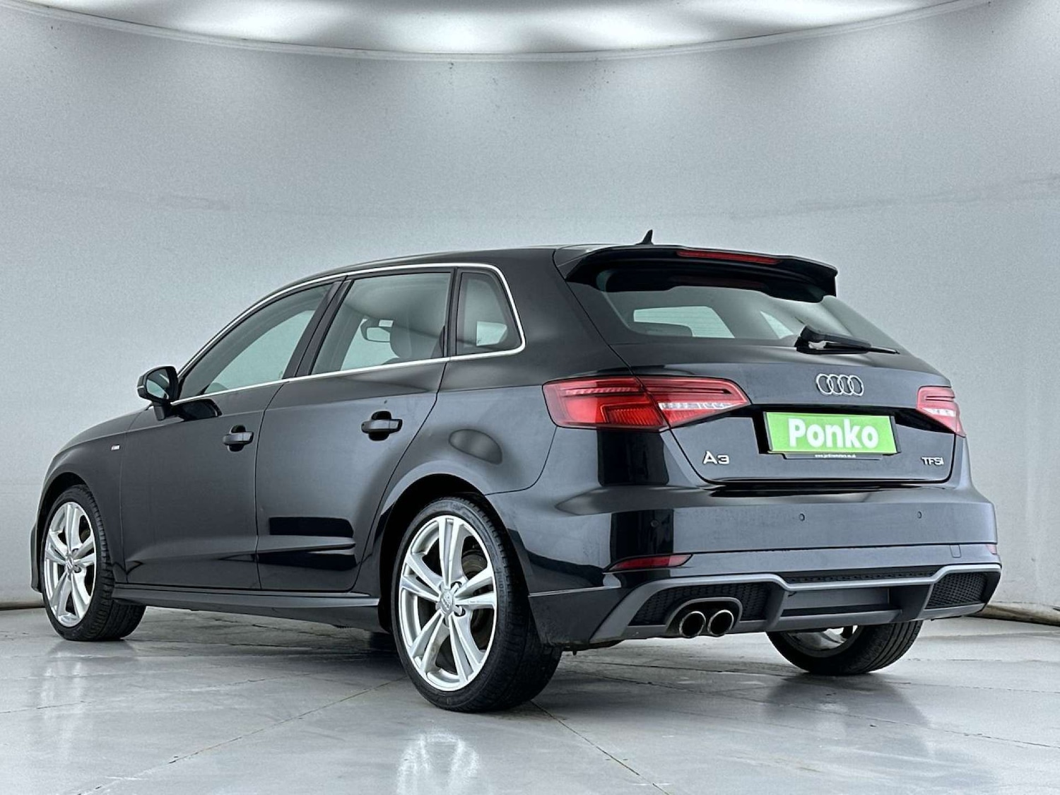 Used Audi A3 2017 for sale - 77932010: Photo 3