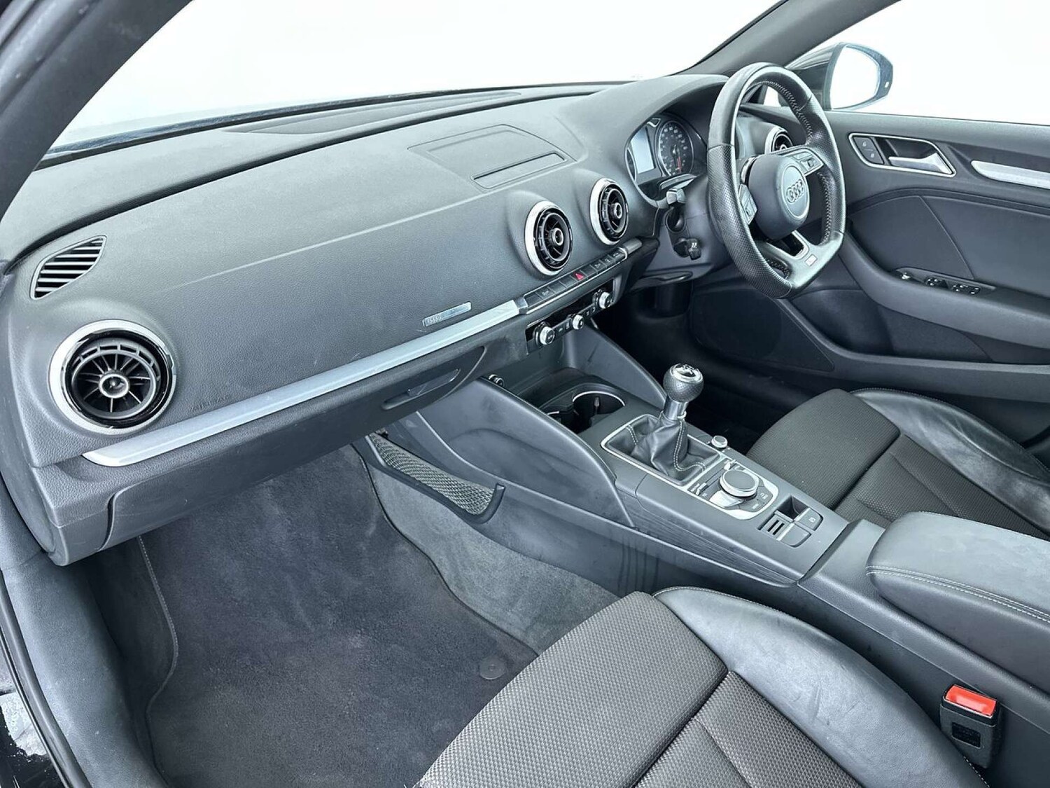 Used Audi A3 2017 for sale - 77932010: Photo 32