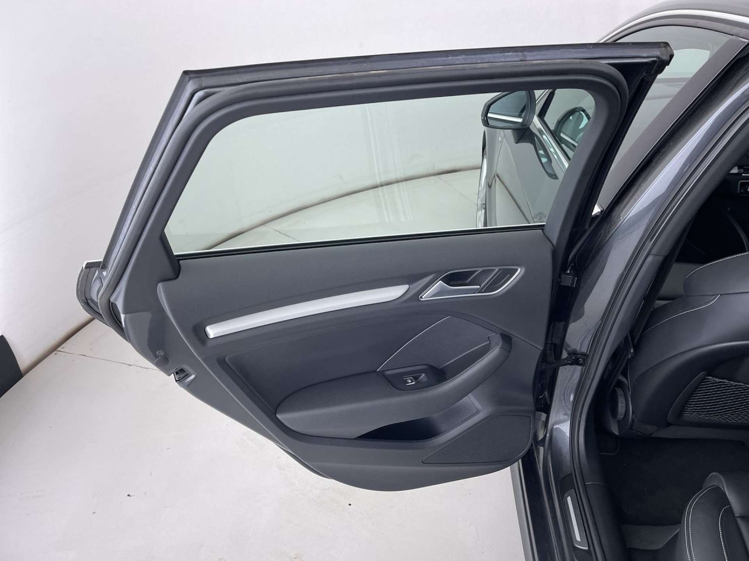 Used Audi A3 2015 for sale - 76509361: Photo 28