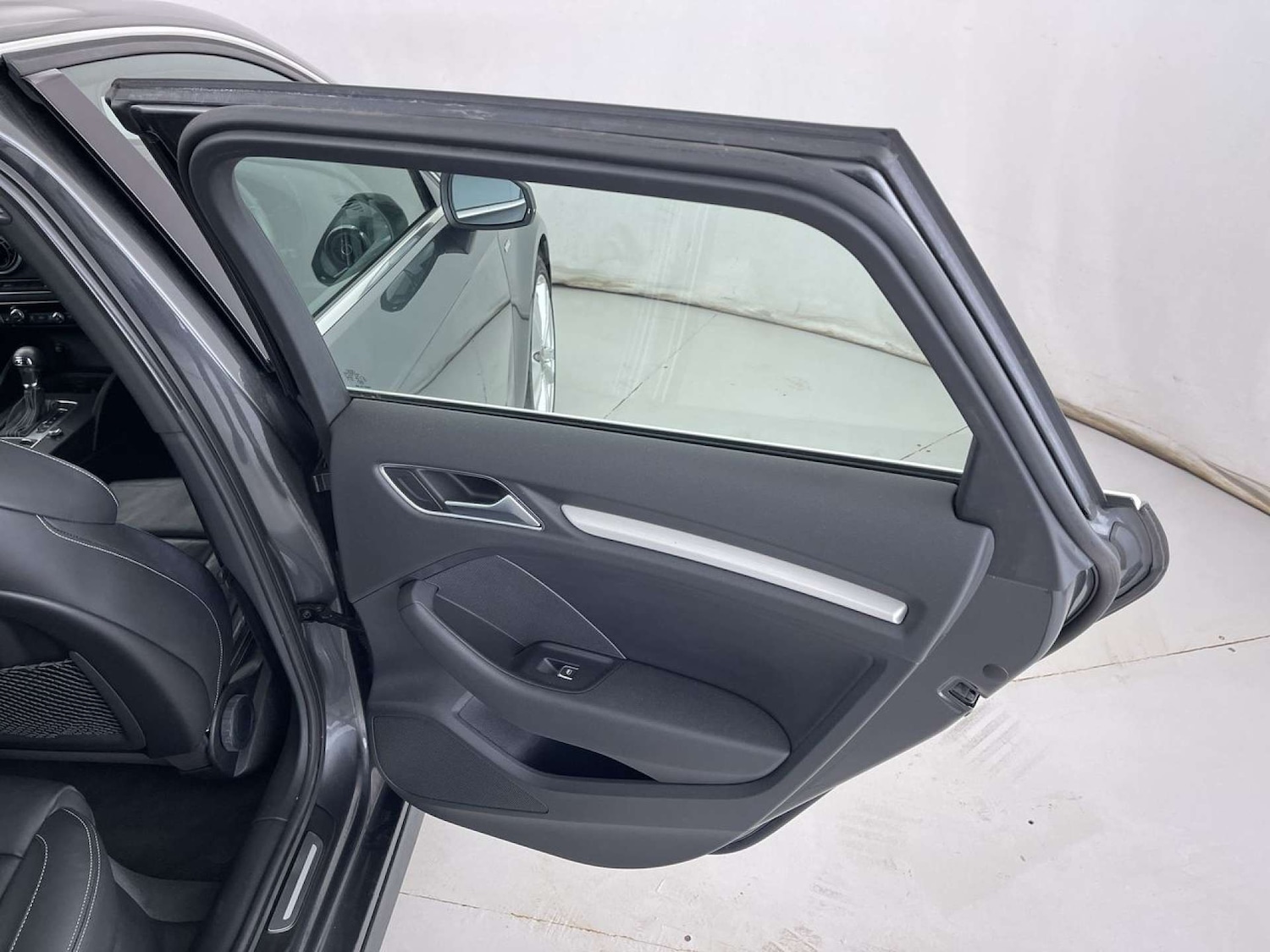 Used Audi A3 2015 for sale - 76509361: Photo 30