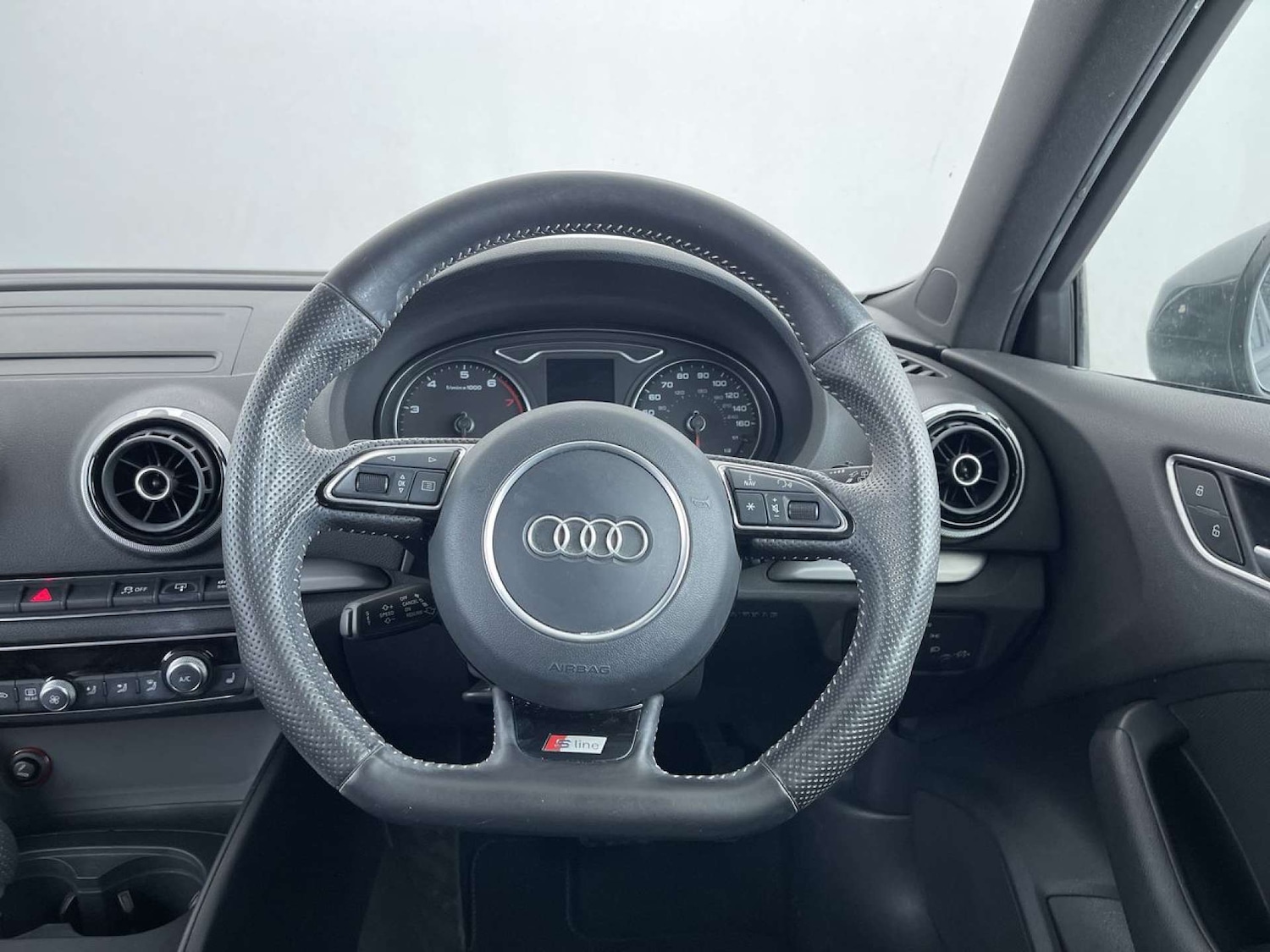 Used Audi A3 2015 for sale - 76509361: Photo 36