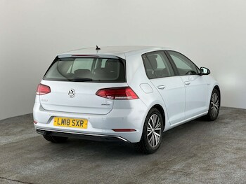 Used Volkswagen Golf 2018 for sale - 78345054: Photo