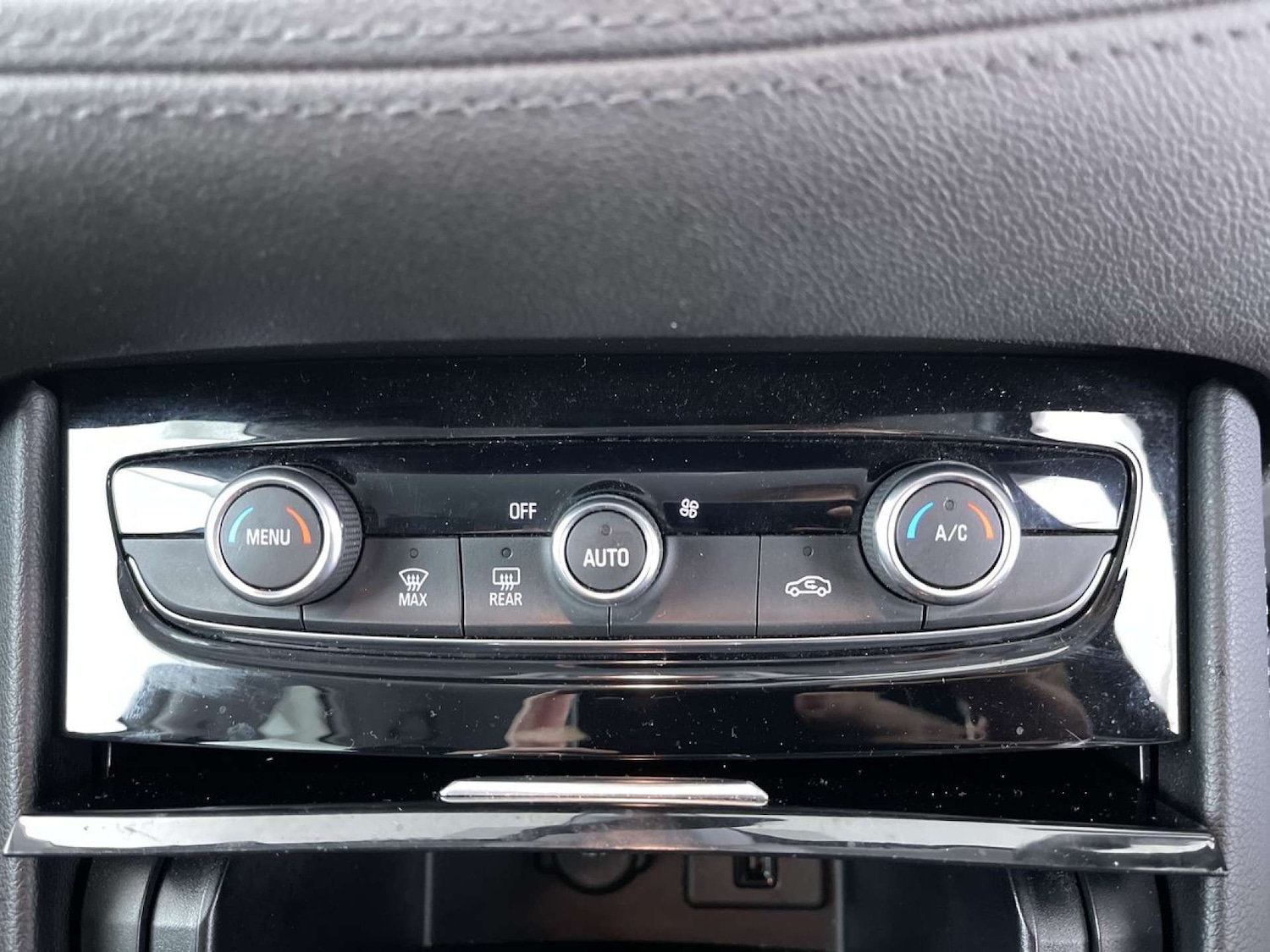 Used Vauxhall Grandland X 2018 for sale - 76305790: Photo 44