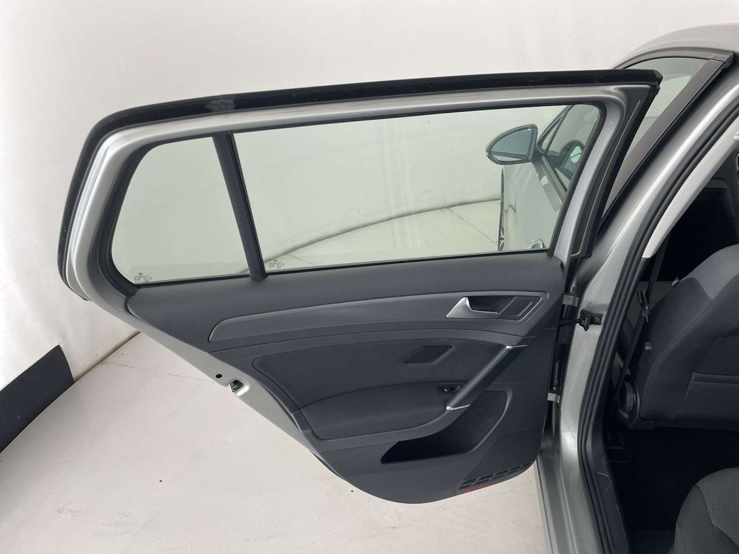 Used Volkswagen Golf 2018 for sale - 77420233: Photo 25