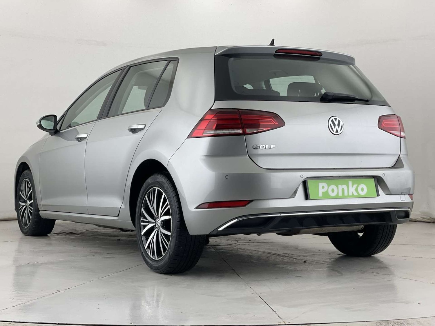 Used Volkswagen Golf 2018 for sale - 77420233: Photo 3