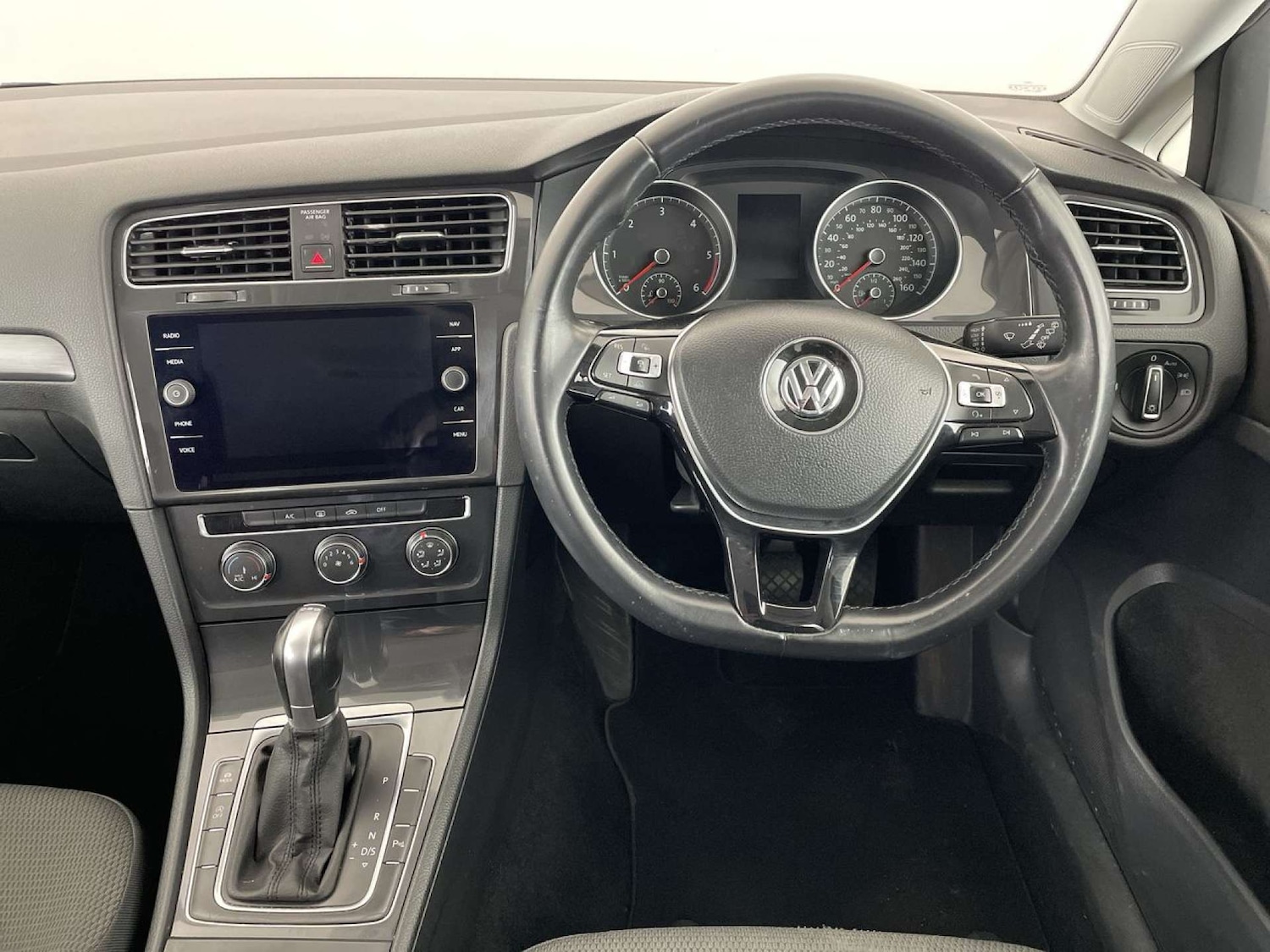 Used Volkswagen Golf 2018 for sale - 77420233: Photo 32