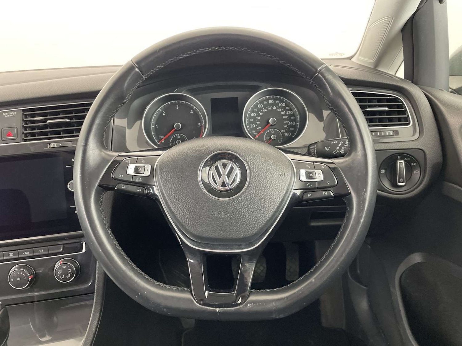 Used Volkswagen Golf 2018 for sale - 77420233: Photo 33