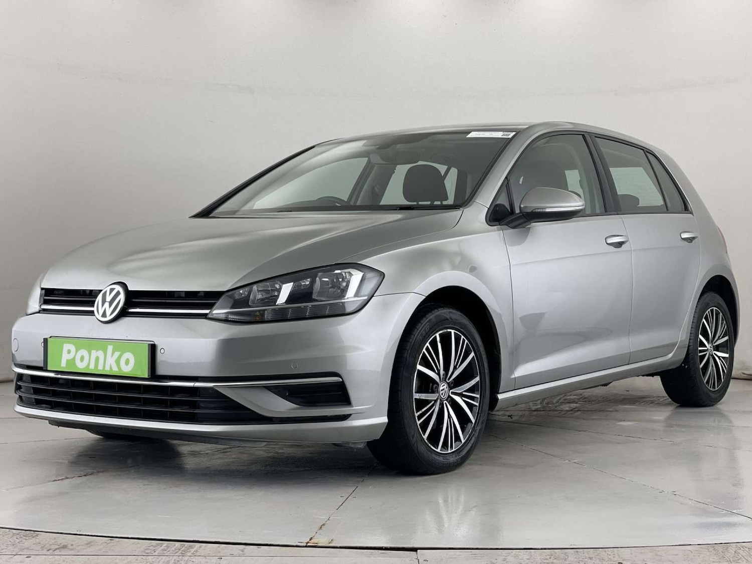 Used Volkswagen Golf 2018 for sale - 77420233: Photo 4