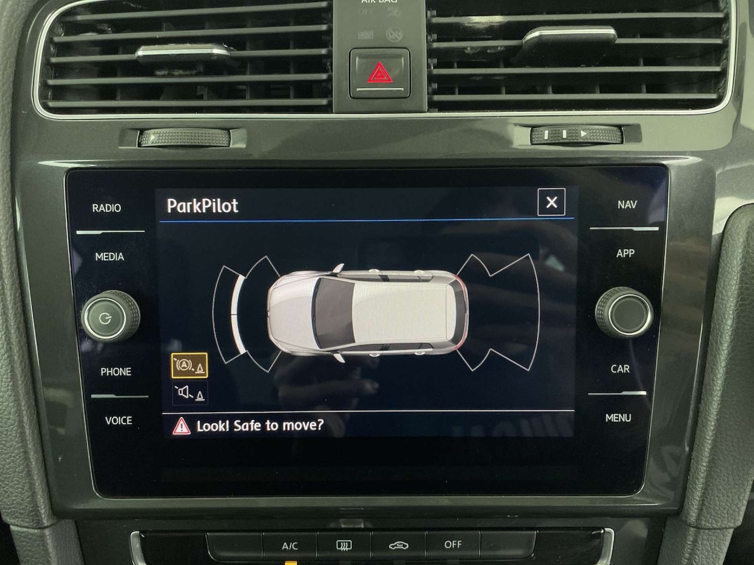 Used Volkswagen Golf 2018 for sale - 77420233: Photo 40