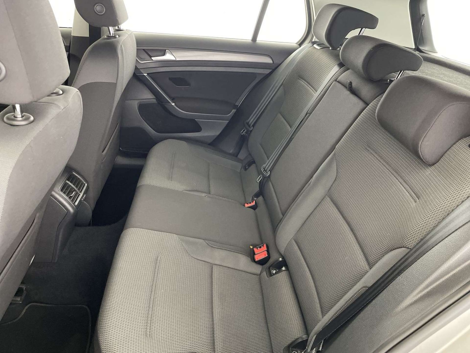 Used Volkswagen Golf 2018 for sale - 77420233: Photo 9