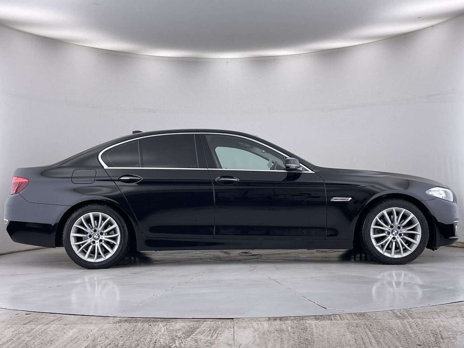 Used BMW 5 Series 2015 for sale - 76340730: Photo 15