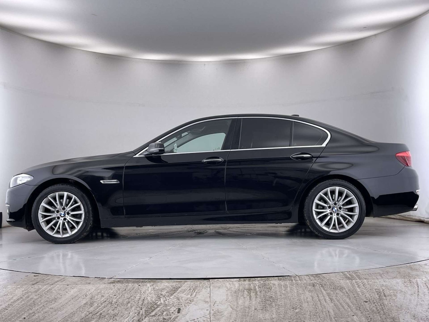 Used BMW 5 Series 2015 for sale - 76340730: Photo 16