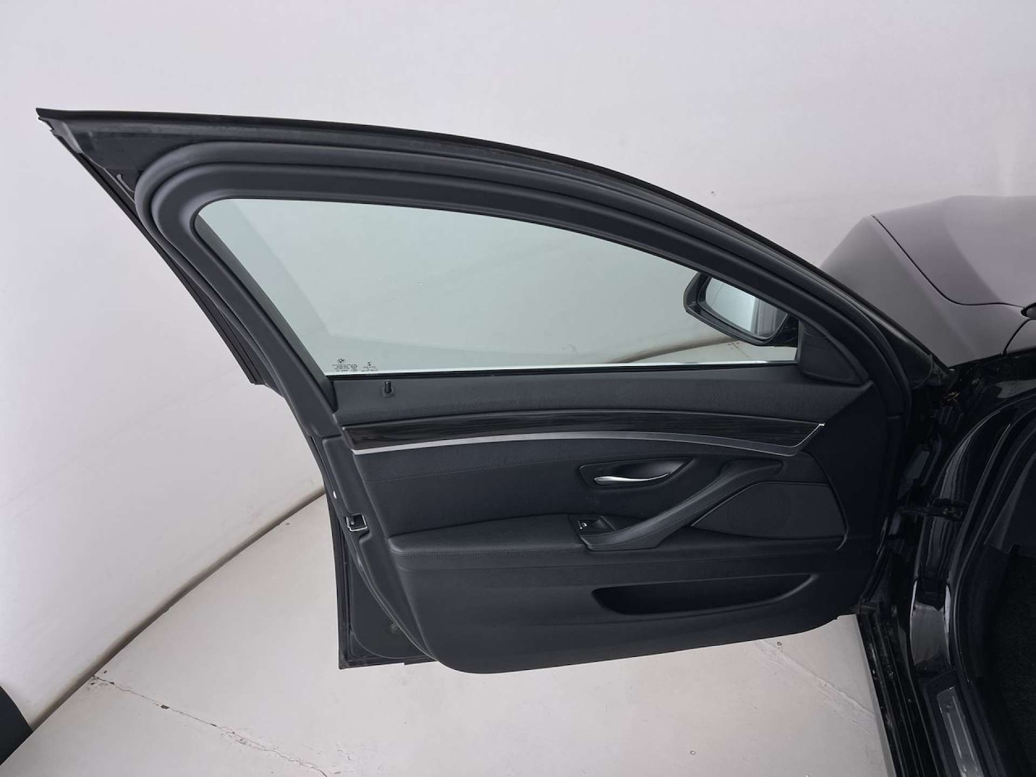 Used BMW 5 Series 2015 for sale - 76340730: Photo 27