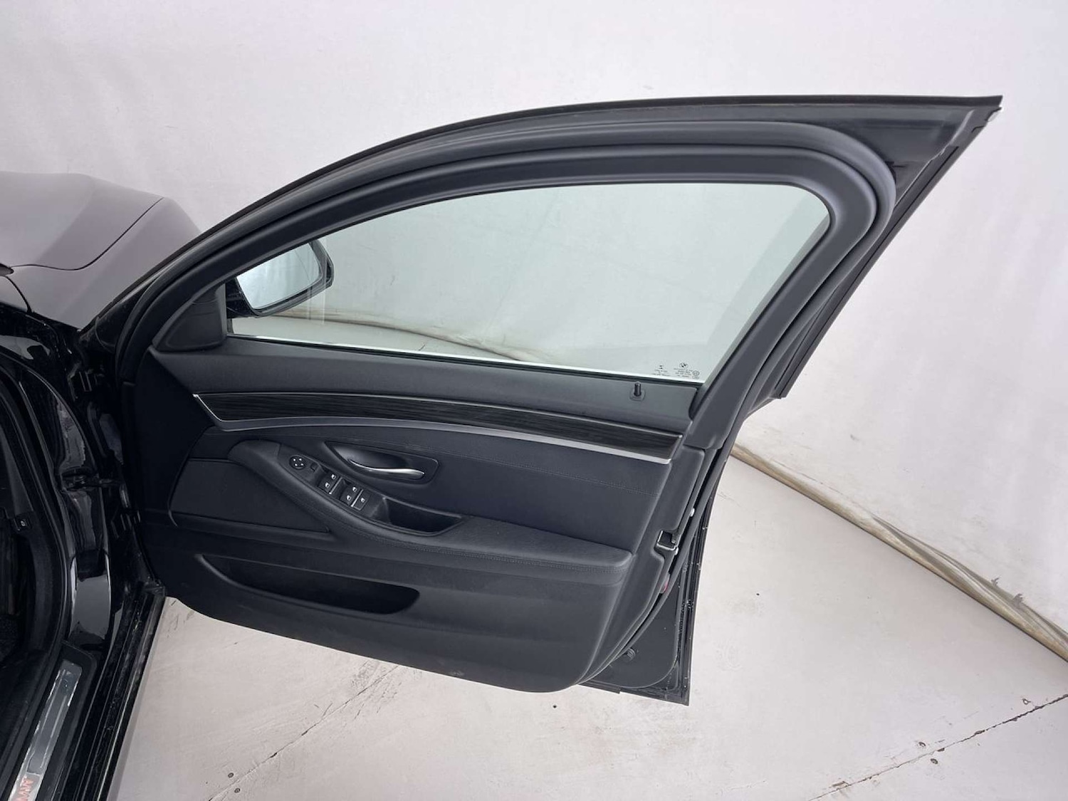 Used BMW 5 Series 2015 for sale - 76340730: Photo 29