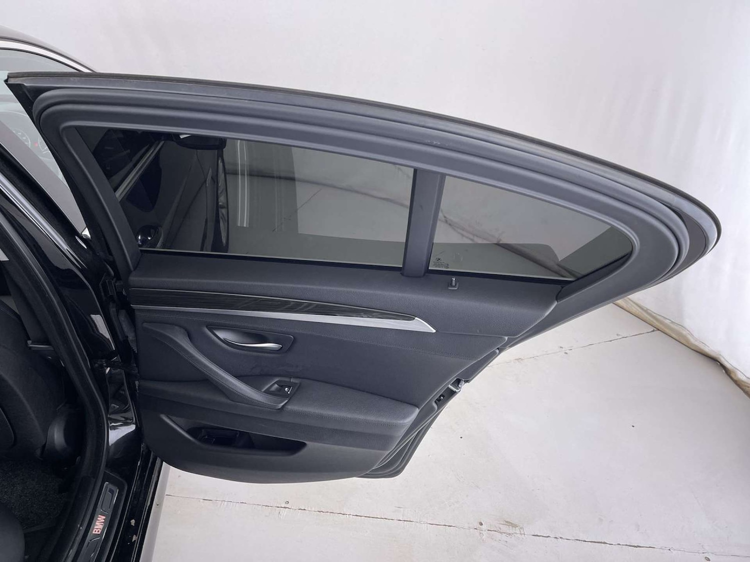 Used BMW 5 Series 2015 for sale - 76340730: Photo 30