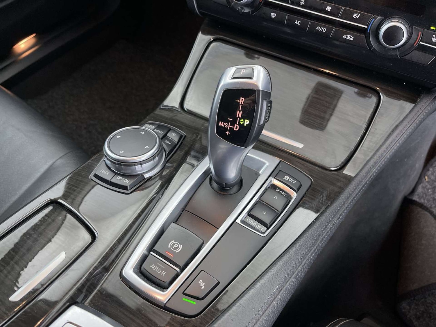 Used BMW 5 Series 2015 for sale - 76340730: Photo 47