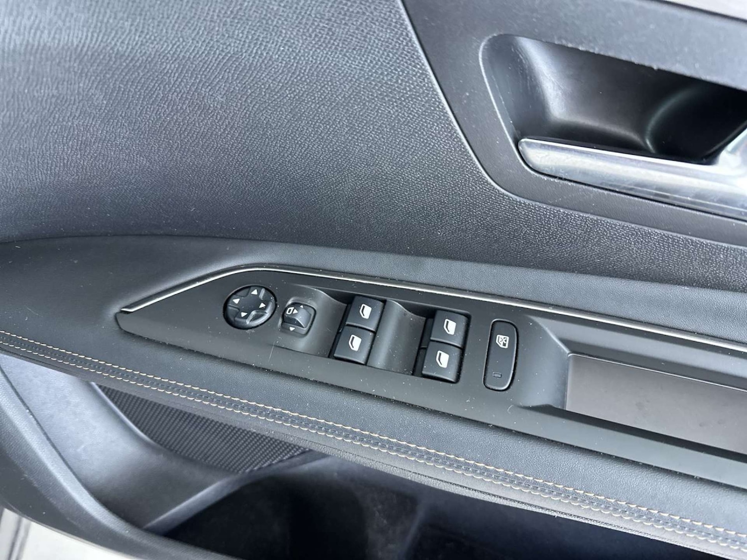 Used Peugeot 3008 2019 for sale - 78031100: Photo 53