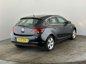 Used Vauxhall Astra 2011 for sale - 79101568: Photo
