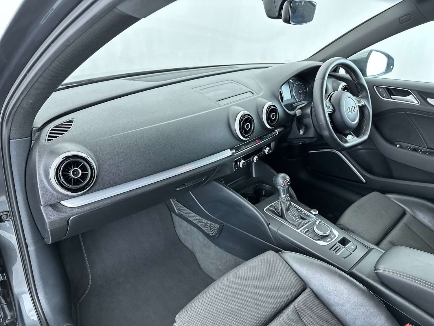 Used Audi A3 2015 for sale - 77541314: Photo 32