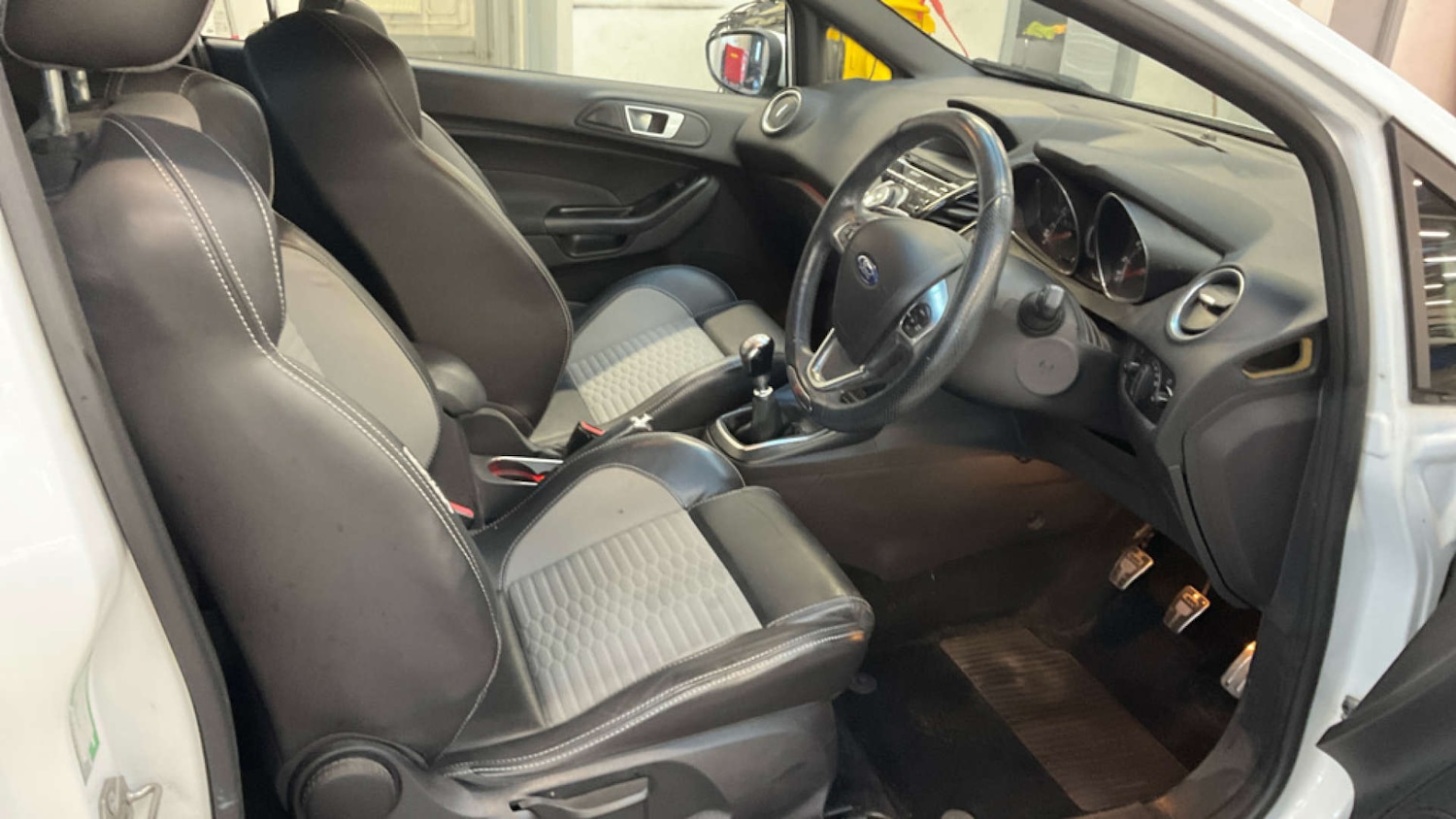 Used Ford Fiesta 2015 for sale - 76719553: Photo 9