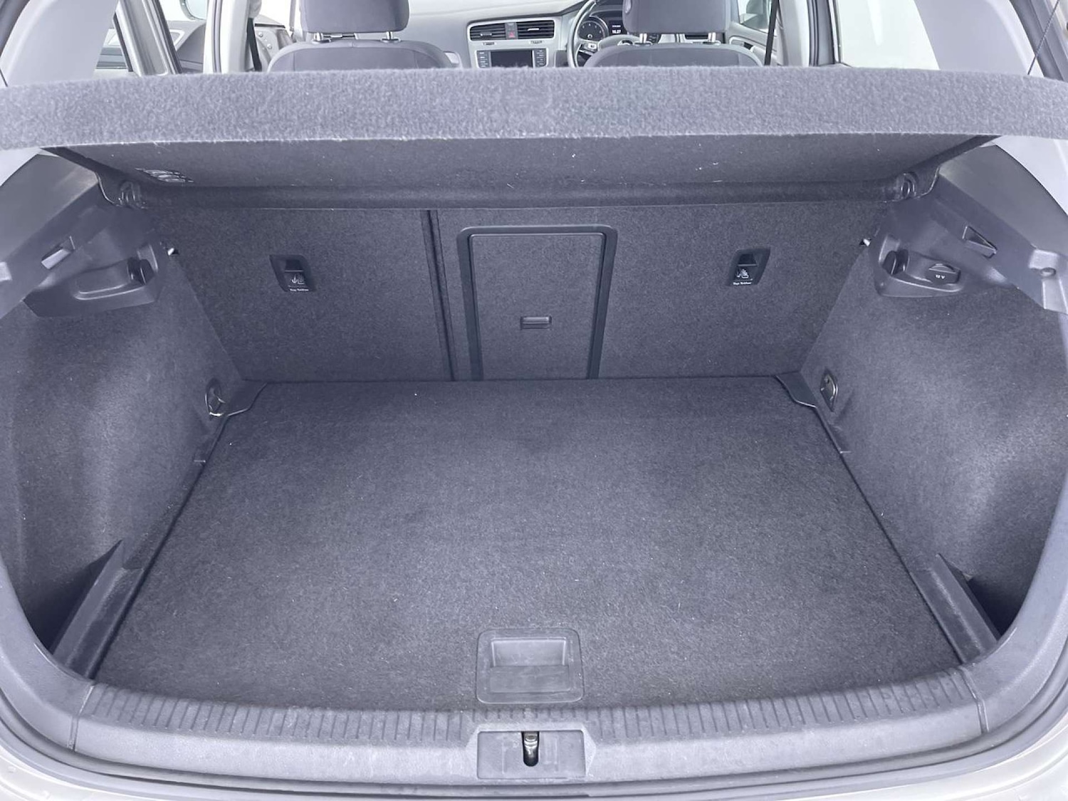 Used Volkswagen Golf 2017 for sale - 76385801: Photo 10