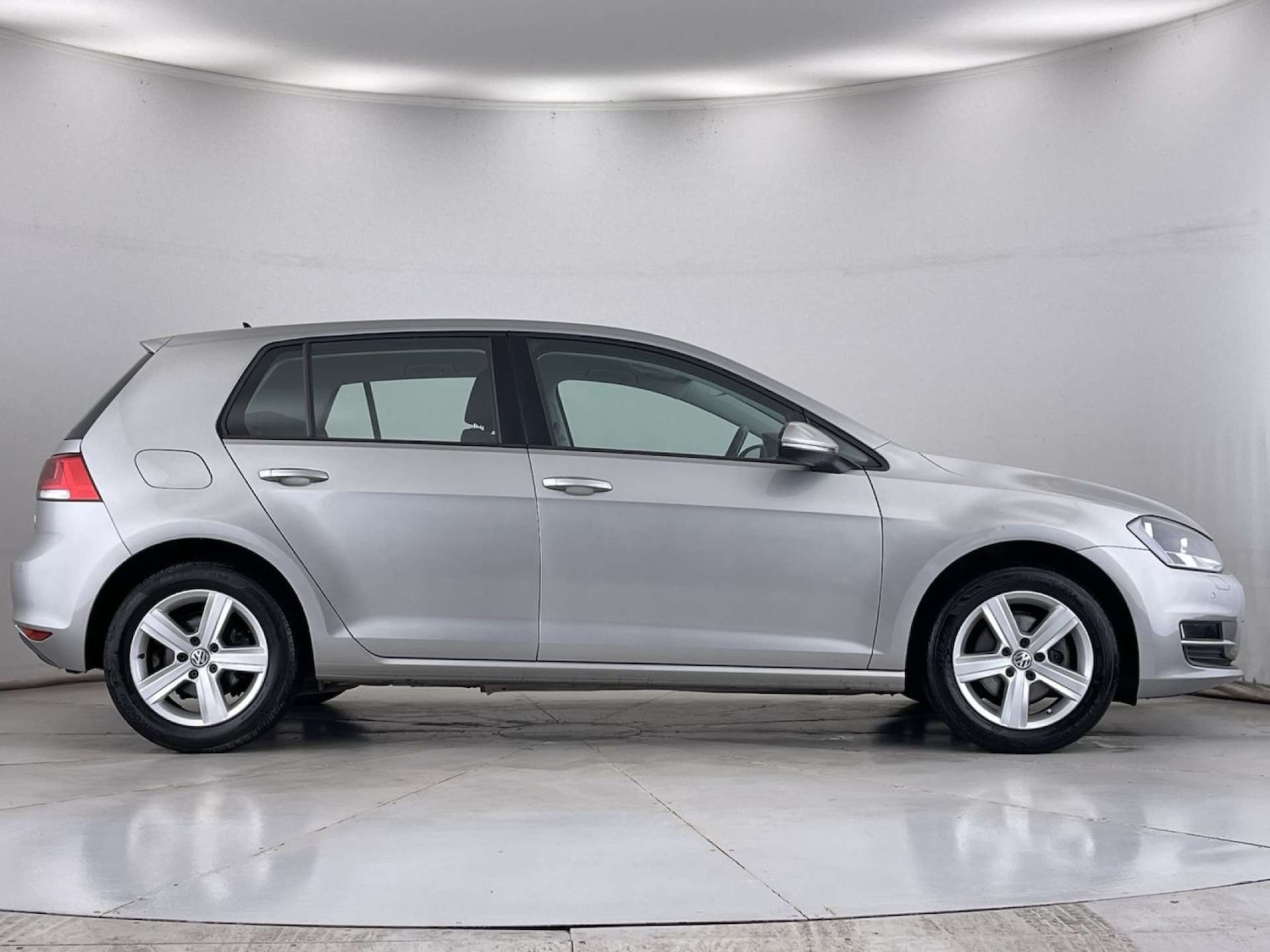 Used Volkswagen Golf 2017 for sale - 76385801: Photo 15