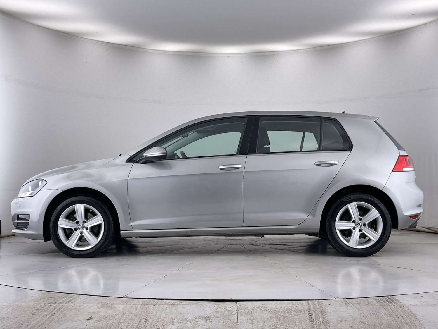 Used Volkswagen Golf 2017 for sale - 76385801: Photo 16