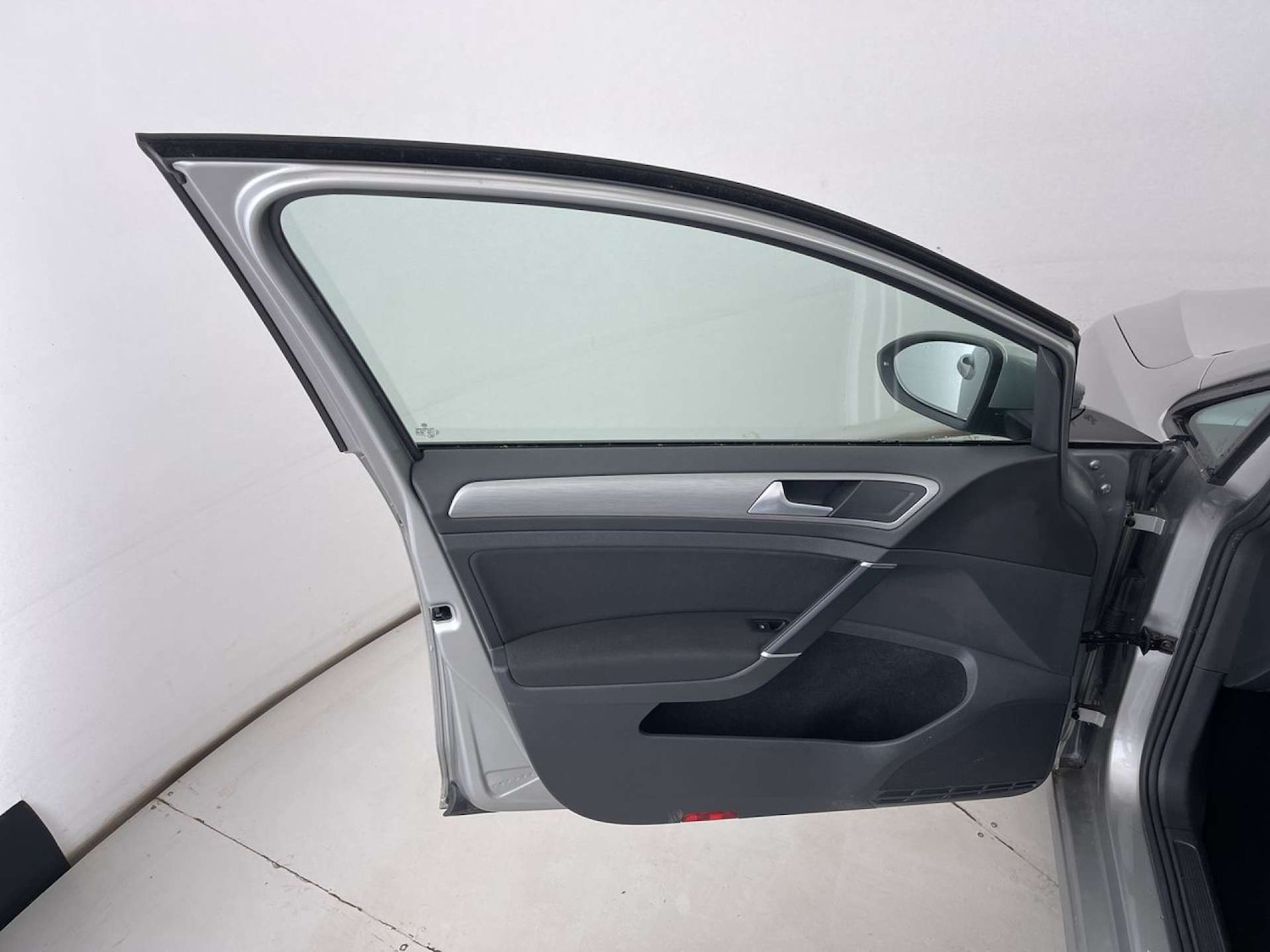 Used Volkswagen Golf 2017 for sale - 76385801: Photo 27