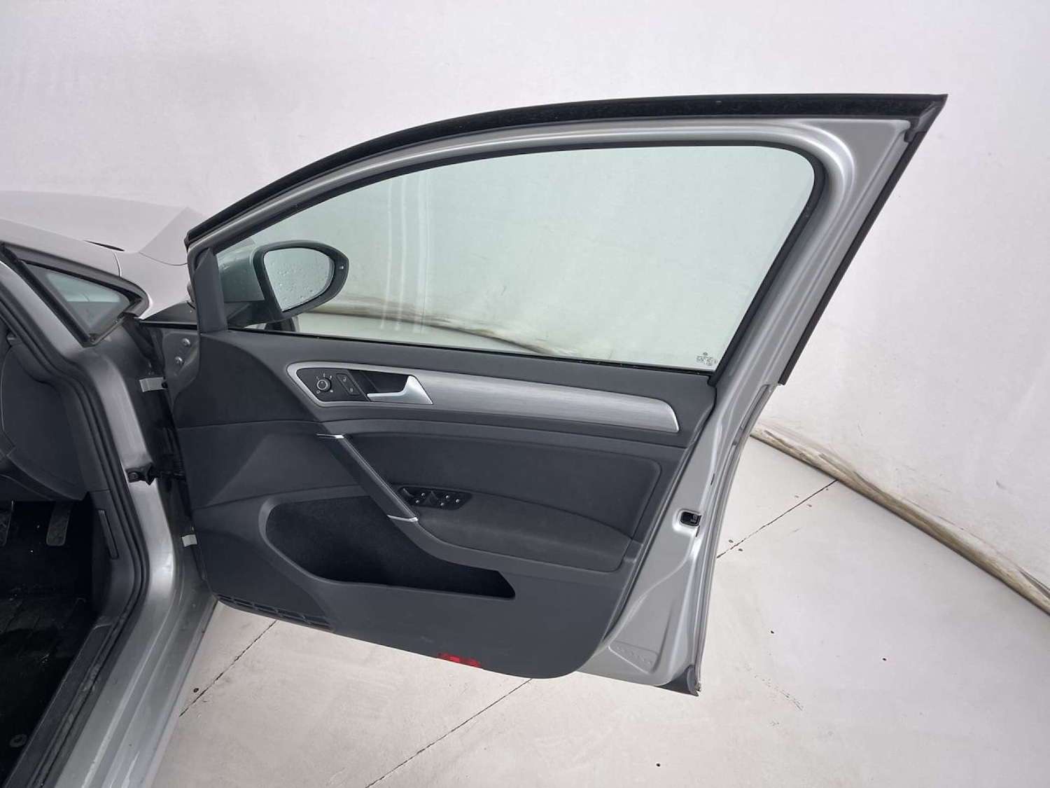 Used Volkswagen Golf 2017 for sale - 76385801: Photo 29