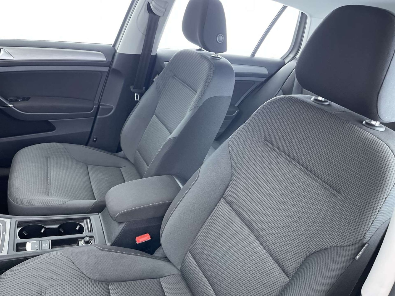 Used Volkswagen Golf 2017 for sale - 76385801: Photo 31