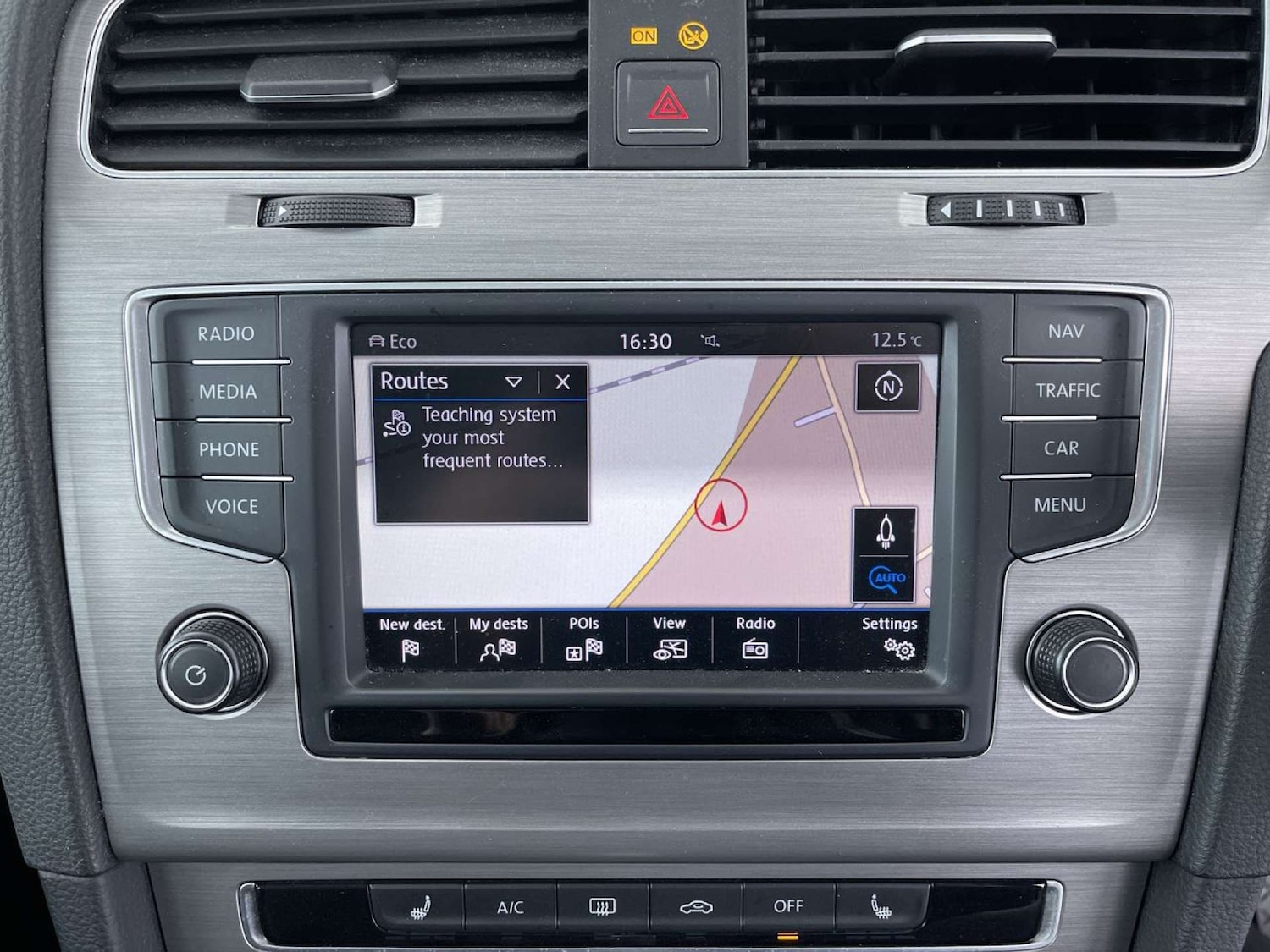 Used Volkswagen Golf 2017 for sale - 76385801: Photo 42