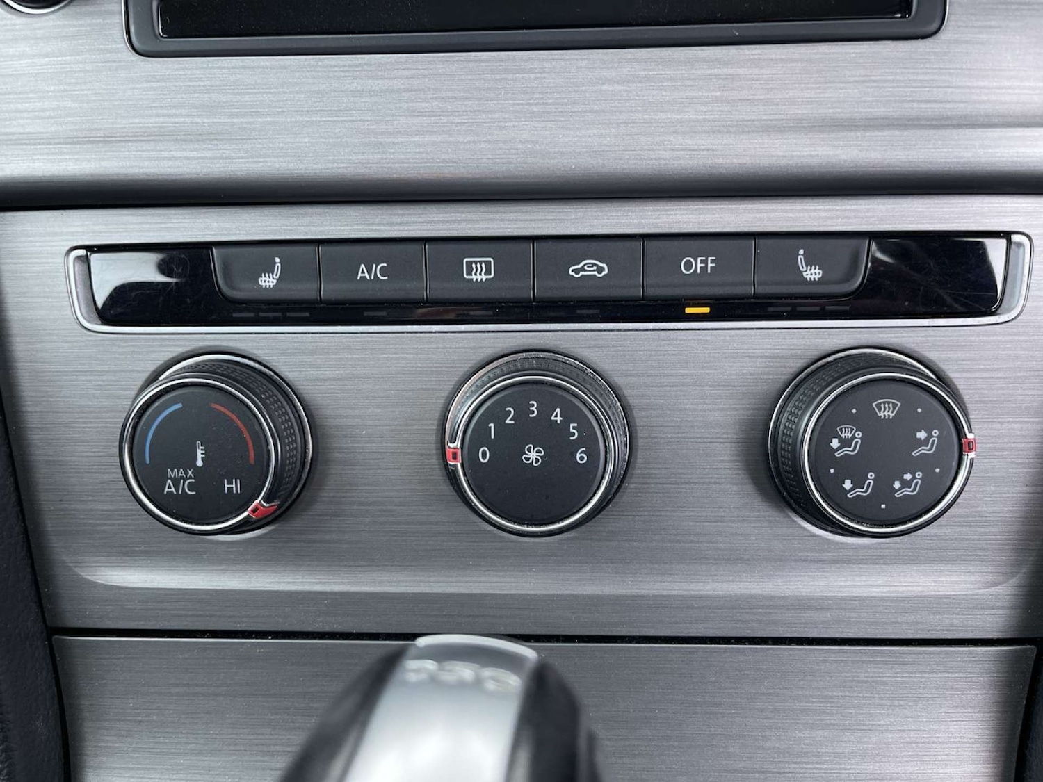 Used Volkswagen Golf 2017 for sale - 76385801: Photo 44