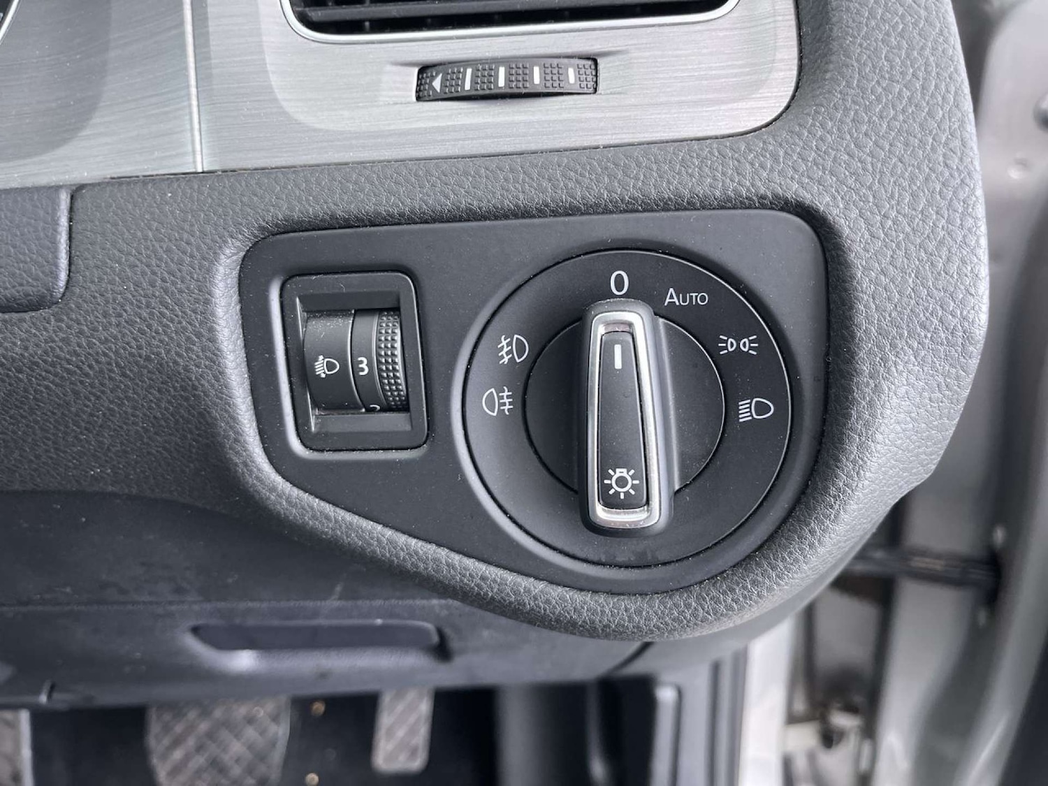 Used Volkswagen Golf 2017 for sale - 76385801: Photo 49