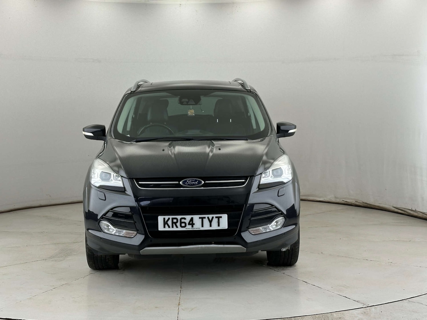 Used Ford Kuga 2015 for sale - 77790745: Photo 2