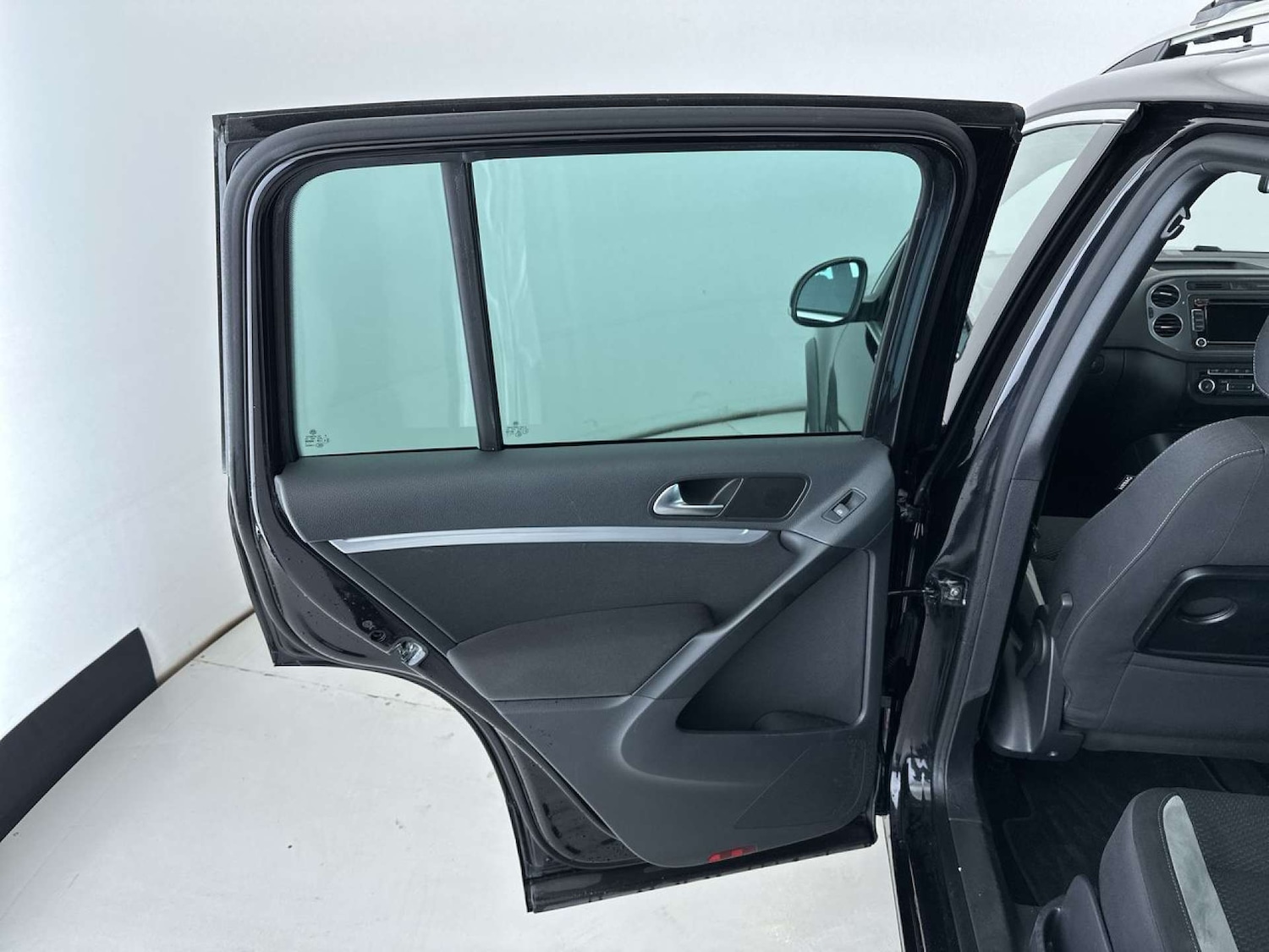 Used Volkswagen Tiguan 2014 for sale - 77617108: Photo 25