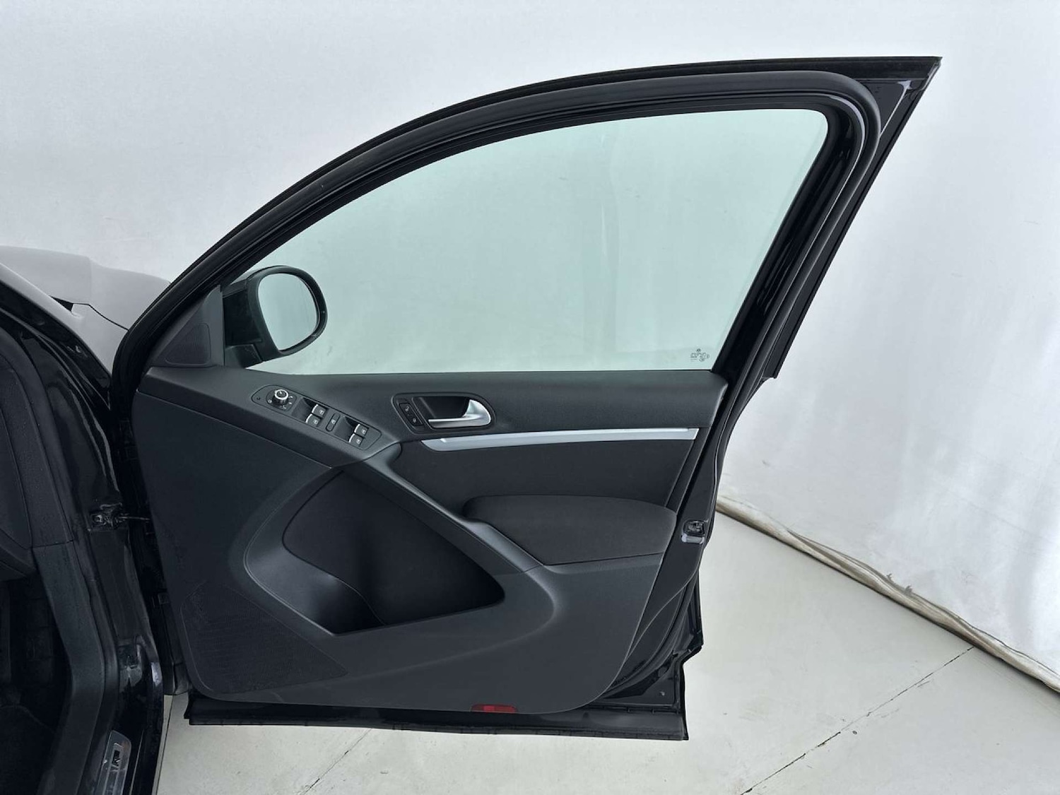 Used Volkswagen Tiguan 2014 for sale - 77617108: Photo 26