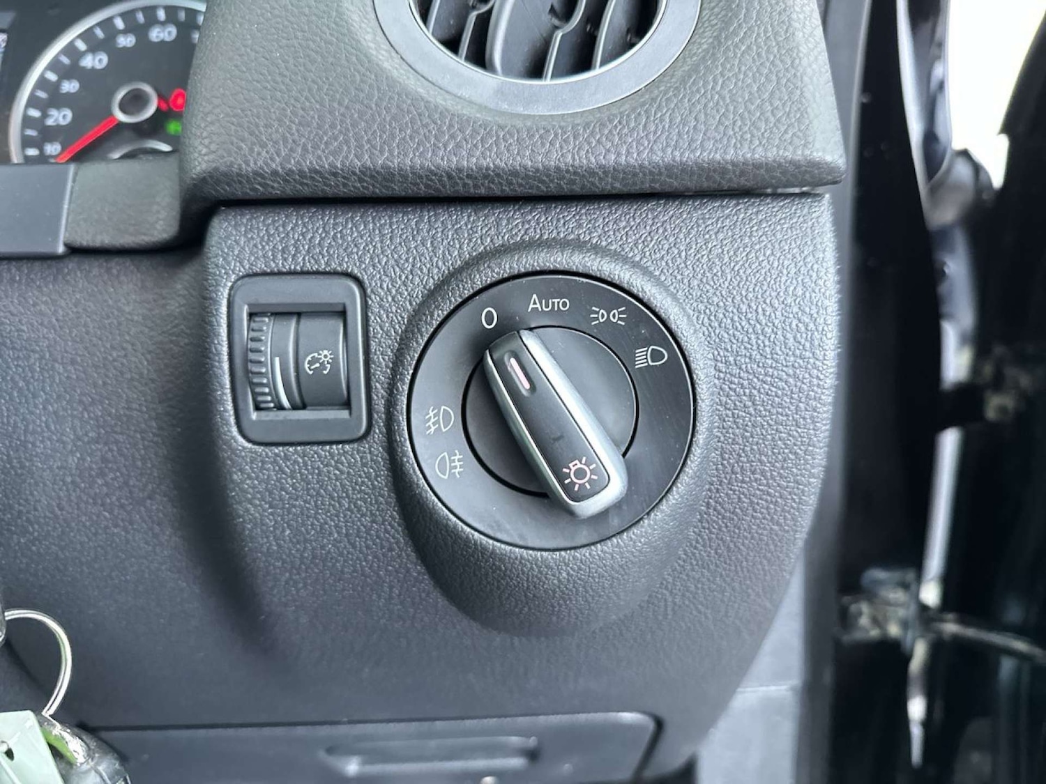 Used Volkswagen Tiguan 2014 for sale - 77617108: Photo 44