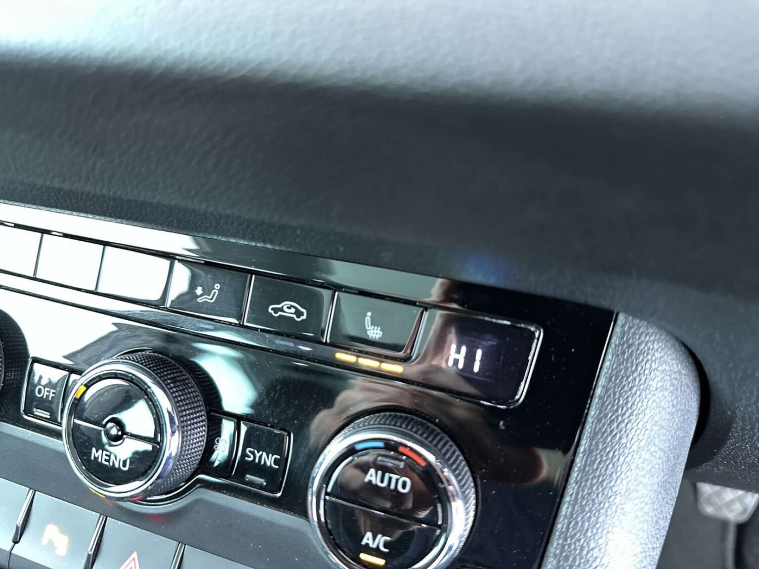 Used Skoda Karoq 2018 for sale - 77523214: Photo 59